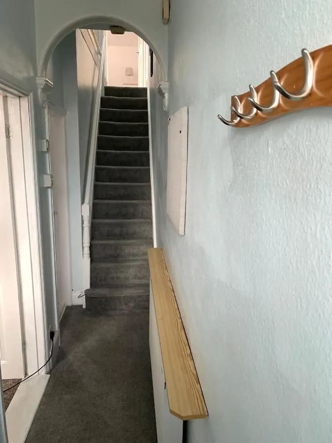 Lovely City Town House With Free Parking Sleeps 2 To 6 Guests York 0*,