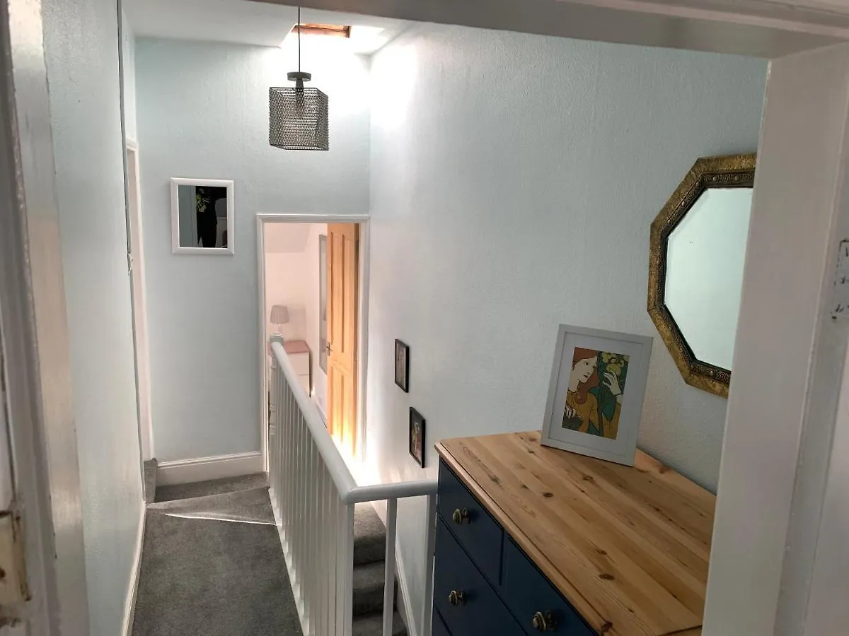Casa de Férias Lovely City Town House With Free Parking Sleeps 2 To 6 Guests York