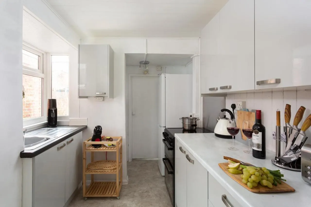 Casa de Férias Lovely City Town House With Free Parking Sleeps 2 To 6 Guests York